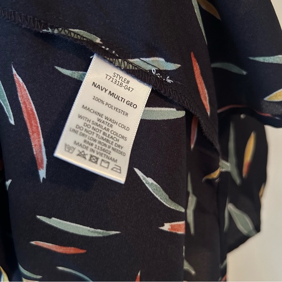 Lush blouse - Picture 5 of 5